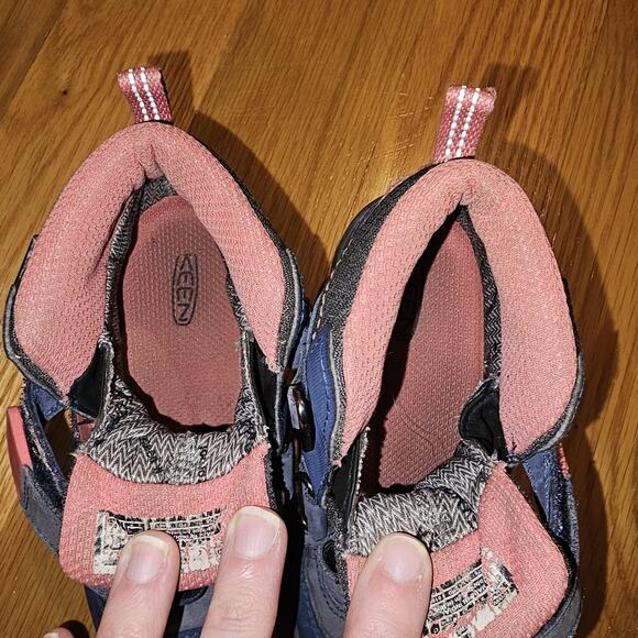 Little Kid Gray/Pink Keen Keen-Dry Waterproof Hiking Hunting Boots Sz 9 No Laces - Picture 7 of 8